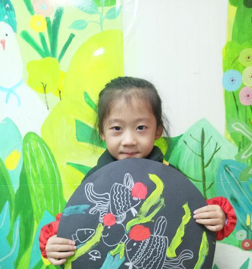 以小画家孵化器（让创意翱翔，激发孩子们的无限可能）