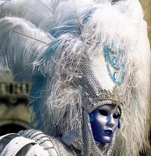 双面世界通关攻略（实用技巧带你解锁全新的游戏体验）